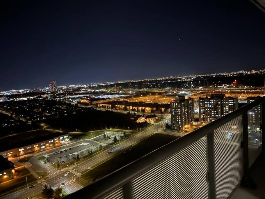 High Floor View - Pool & Gym - Close To Shopping Appartement Richmond Hill Buitenkant foto